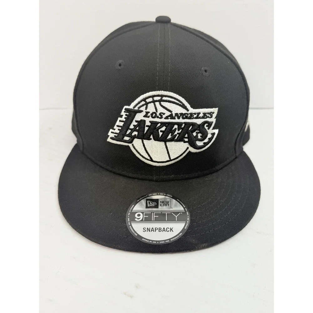 New Era Los Angeles Lakers 9FIFTY Snapback Hat Black White NBA Basketball